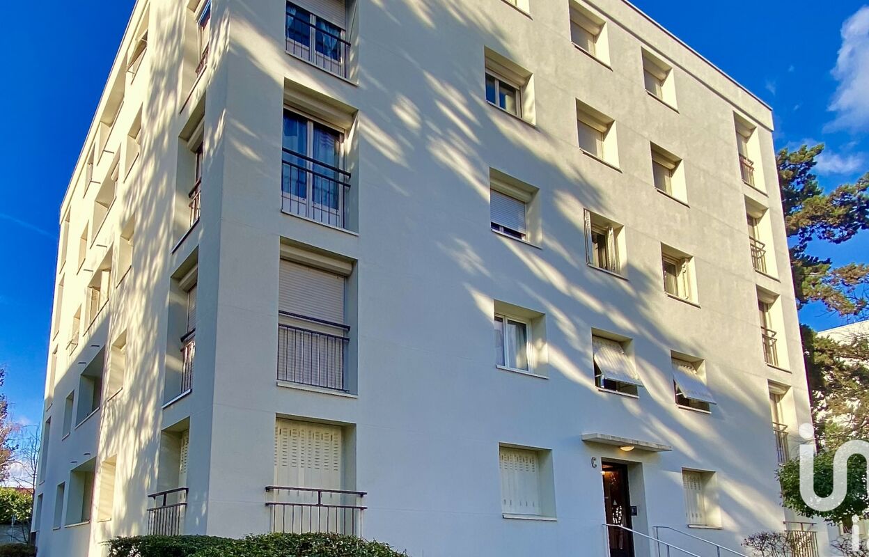 appartement 3 pièces 58 m2 à vendre à Chilly-Mazarin (91380)