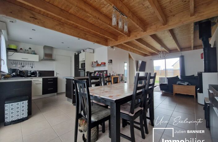 EXCLUSIVITÉ - MAISON EN BOIS RÉCENTE A 2 PAS DU BOURG. — photo 3