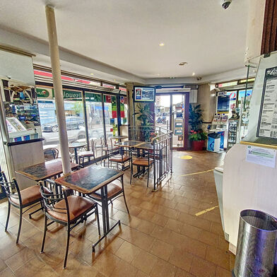 Commerce  936000 €