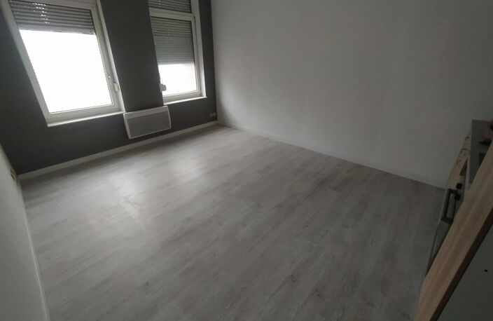 Bien vendu : Appartement  Fourmies (59610) — photo 2