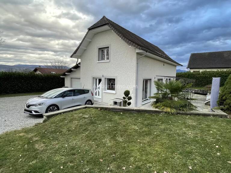 Maison 157 m², 4 chambres, garage sur 1840 m² — photo 1