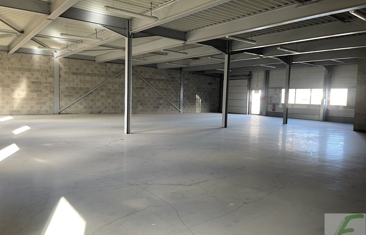 commerce  pièces 800 m2 à vendre à Lumbin (38660)