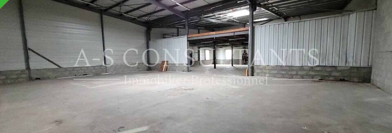 Local industriel  697 m² à louer à Toussieu (69780)