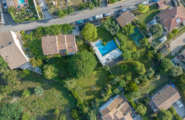 Grande propriété familiale avec piscine, dépendances et jard — photo 3