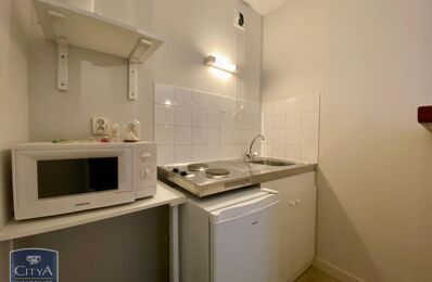 location appartement 435 € CC /mois à proximité de Saint-Cyr-sur-Loire (37540)