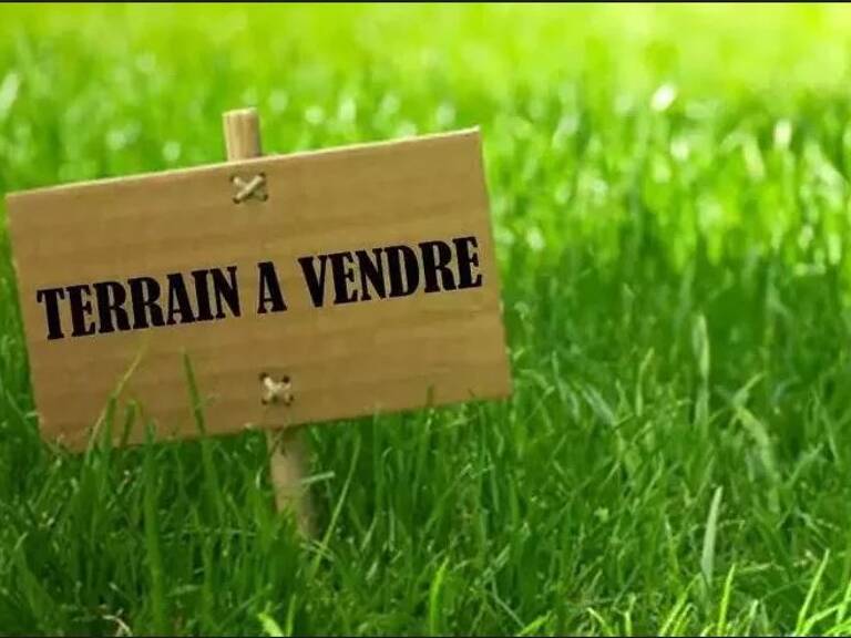 EN EXCLUSIVITÉ. TERRAIN A BATIR 460 M2 DANS LOTISSEMENT — photo 1