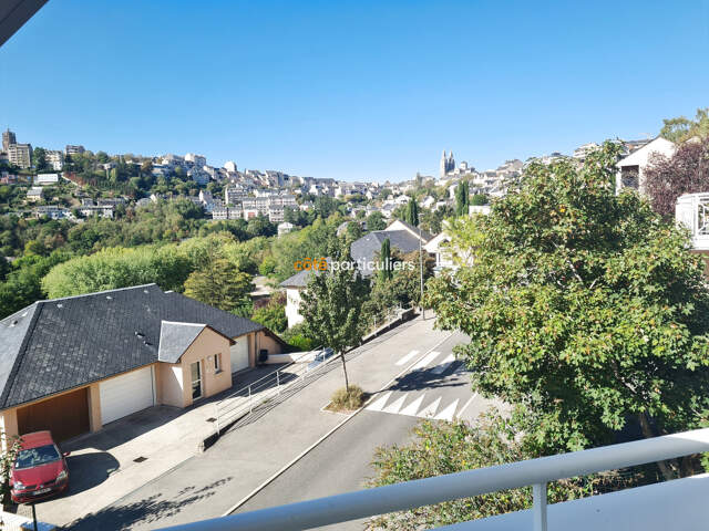 RARE ! SUPERBE T5 AVEC IMMENSE TERRASSE ET GARAGE DOUBLE — photo du bien