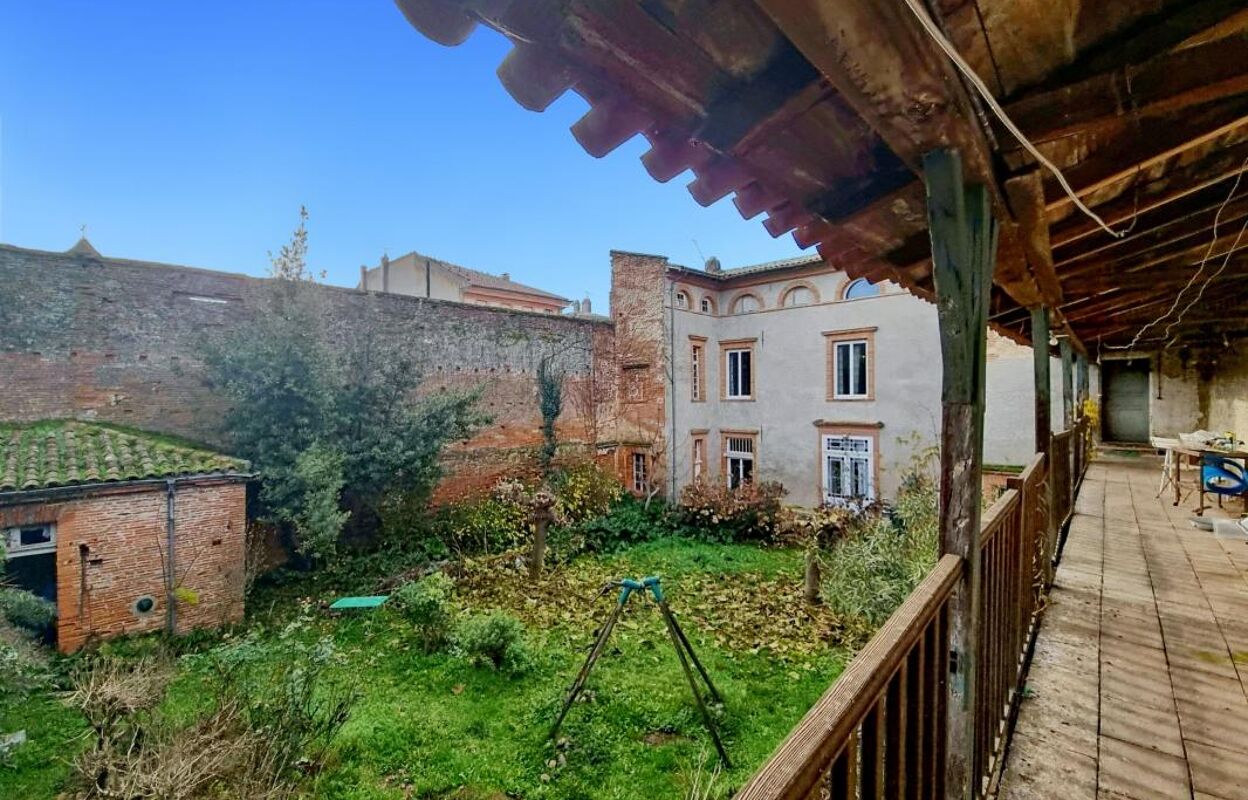 maison 9 pièces 360 m2 à vendre à Grenade (31330)