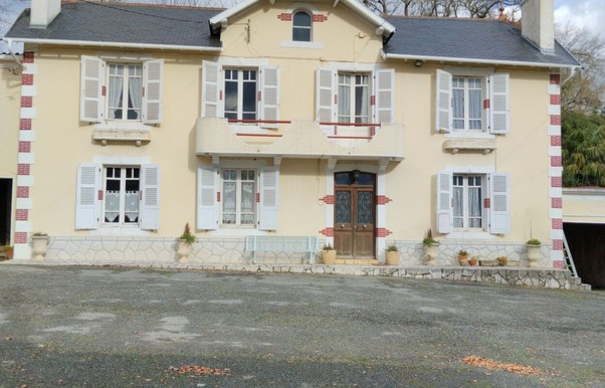 maison 4 pièces 150 m2 à vendre à Momas (64230)