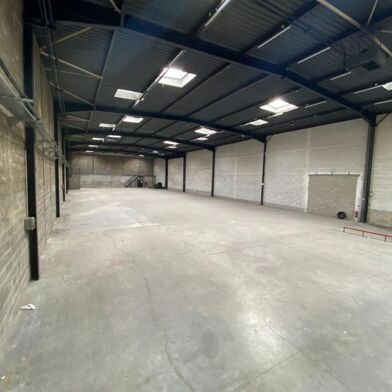 Local industriel  12690 €