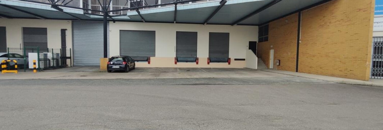 Local industriel  1410 m² à louer à Morangis (91420)