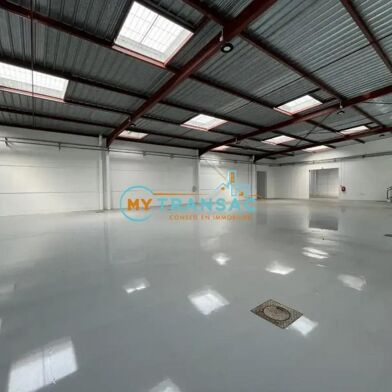 Local industriel 5707 m²