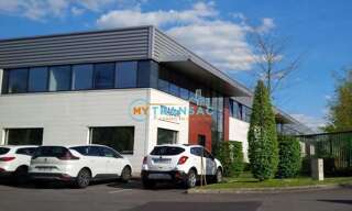 Local industriel  717 m² à louer à Lisses (91090)