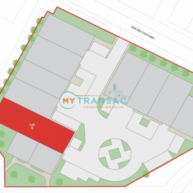 Local industriel  4858 €