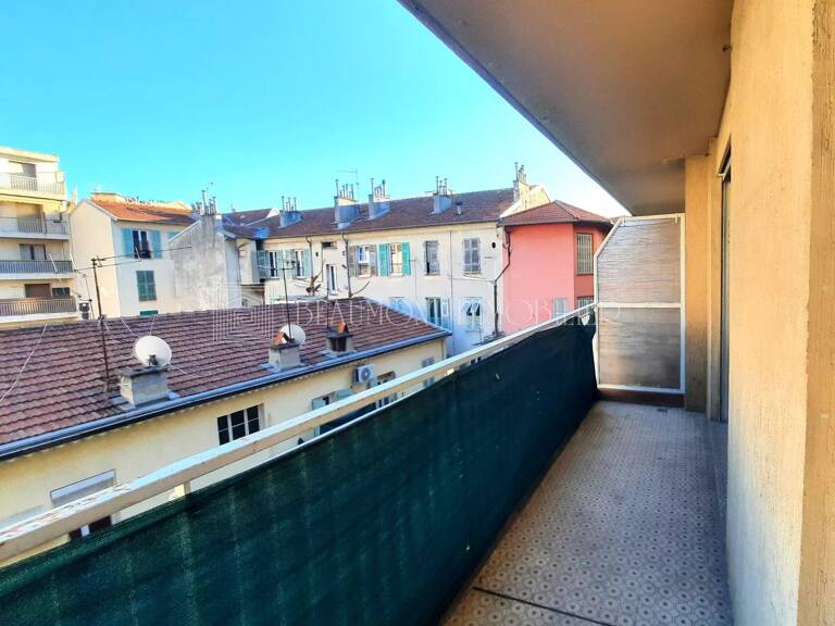 NICE RIQUIER REPUBLIQUE - STUDIO TERRASSE CALME LUMINEUX — photo 1