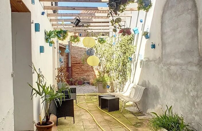 EXCLUSIVITÉ - MAISON DE VILLAGE AVEC PATIO — photo 2