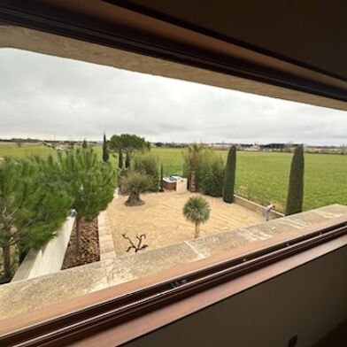 Maison 6 pièces 2100 €