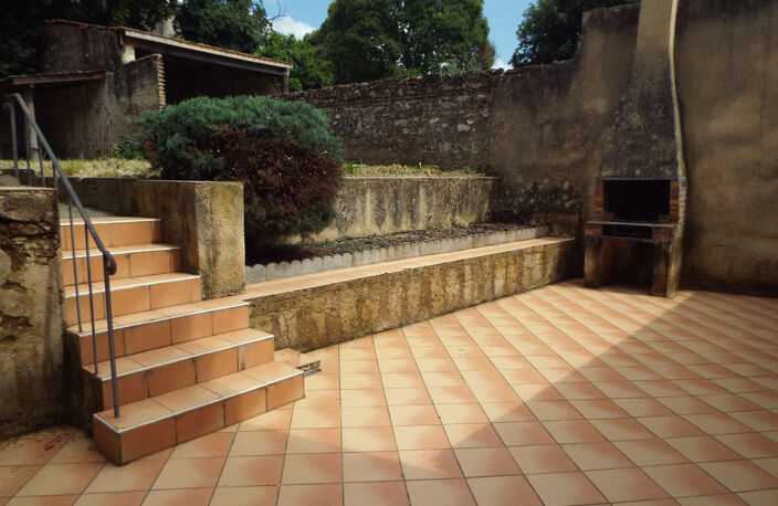 Plein coeur de ville de Marmande avec jardin, garage et 4 cha — photo 5