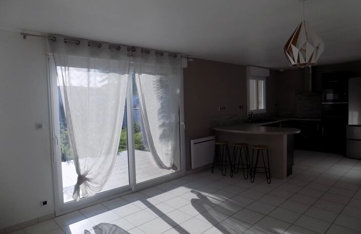 Maison plain-pied 82m² EPANNES — photo 3