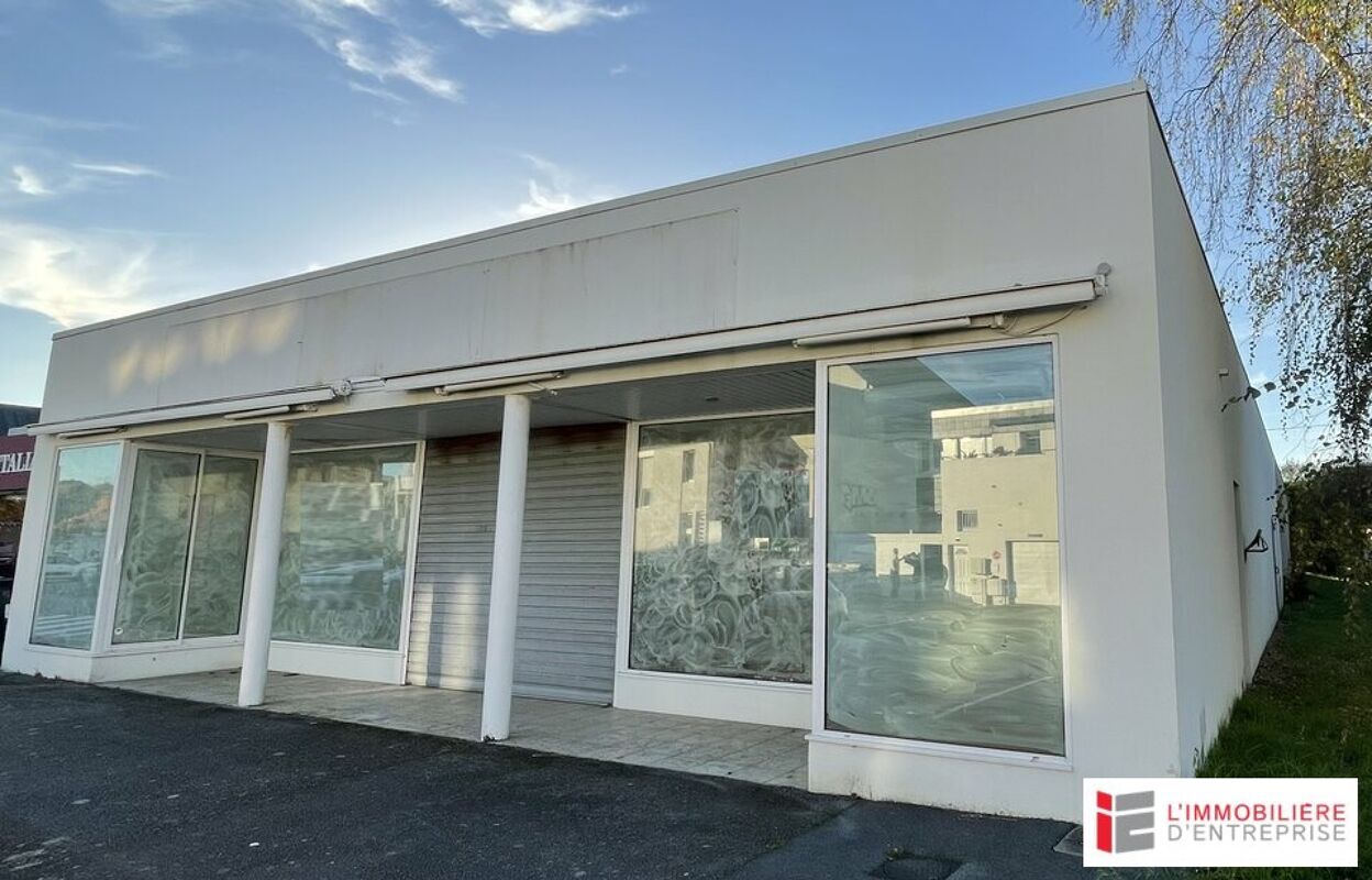 commerce  pièces 233 m2 à vendre à Plœmeur (56270)