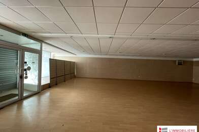 Commerce  400000 €