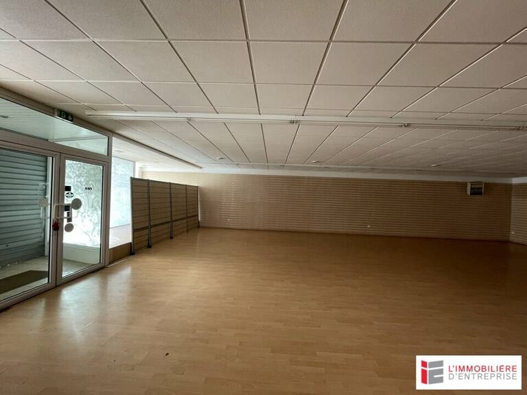LOCAL COMMERCIAL A VENDRE — photo 1