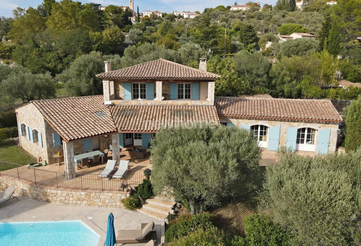 Fayence: magnifique maison en pierre, à pied du village — photo 1