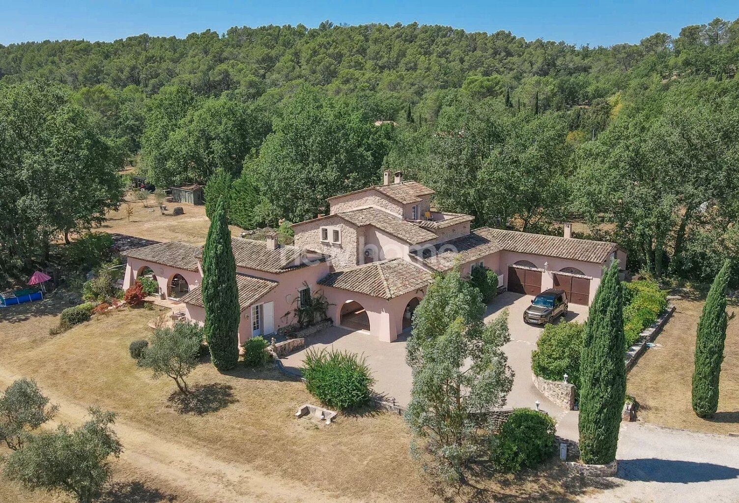 Fayence: Pittoresque Mas Provençal sur 18 000m² de terrain pl... — photo 1