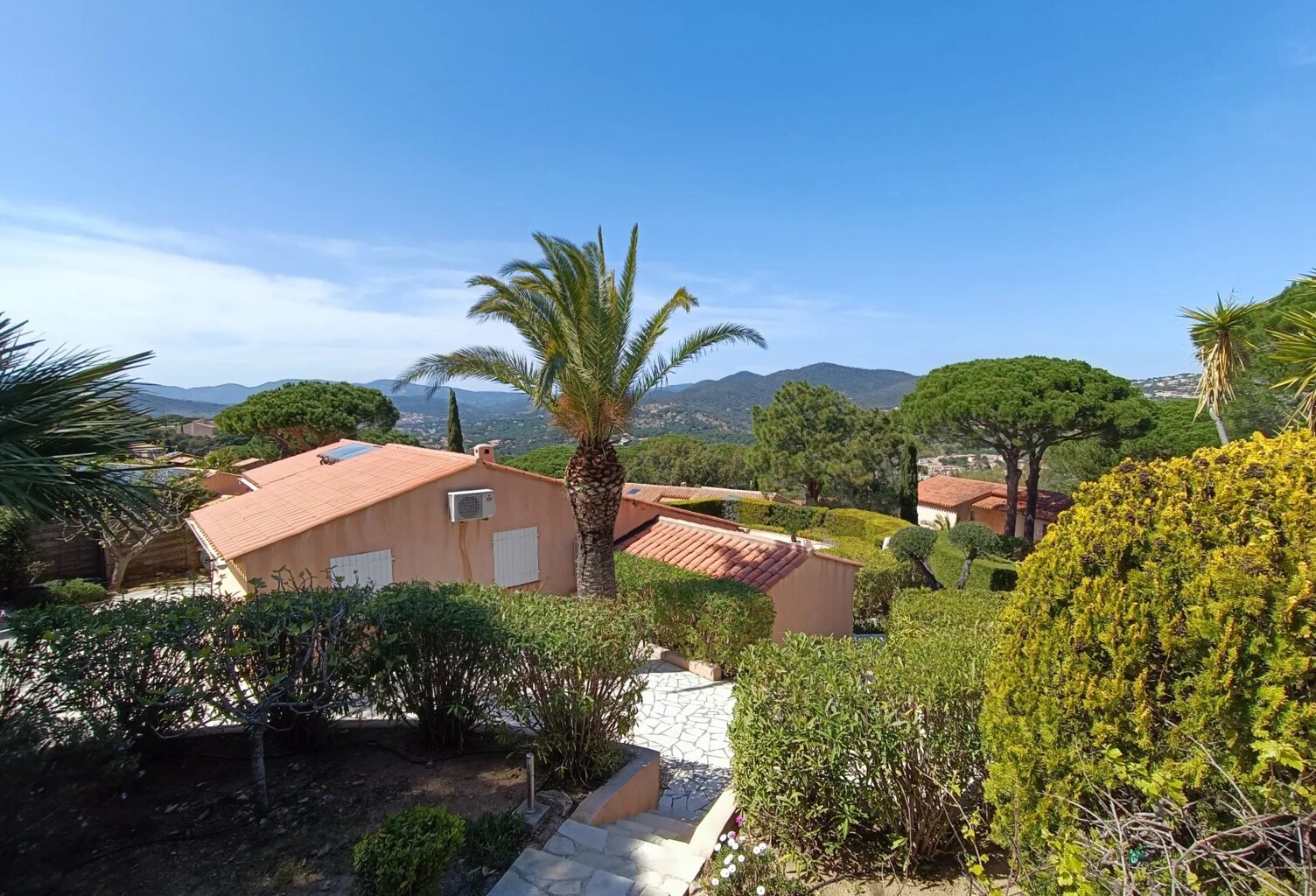 Villa 4 chambres Sainte-Maxime **Baisse de prix** — photo 1