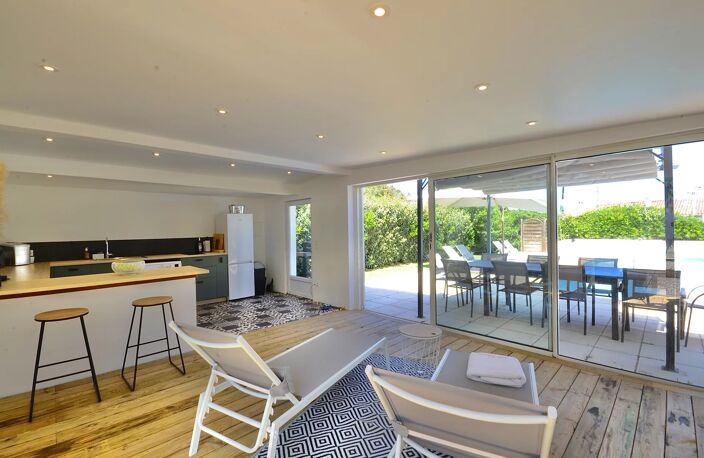Villa avec vue mer, piscine, pool house et terrain de pétanque — photo 4