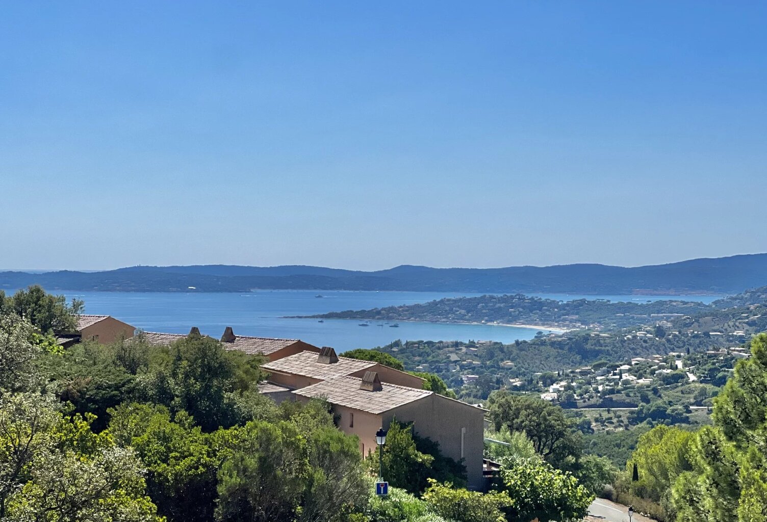 Villa vue mer Golfe de Saint-Tropez - 5 pièces — photo 1