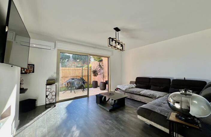 Deux pièces de 50m2 à Sainte-Maxime avec terrasse — photo 5