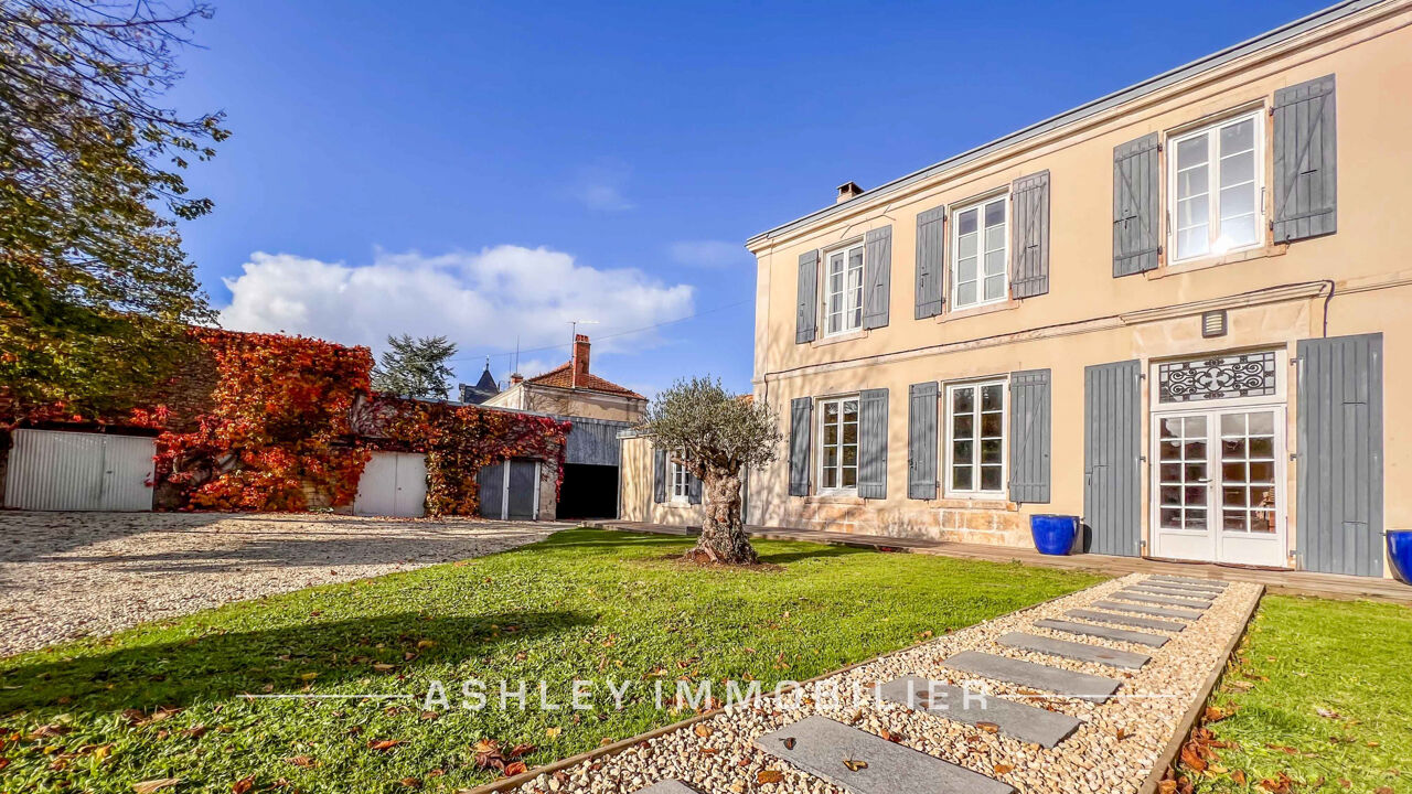 maison 6 pièces 240 m2 à vendre à La Rochelle (17000)