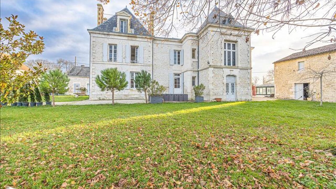 maison 15 pièces 404 m2 à vendre à Surgères (17700)