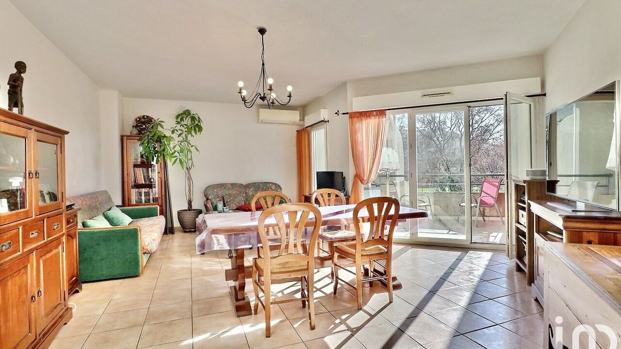appartement 3 pièces 74 m2 à vendre à Saint-Cyr-sur-Mer (83270)