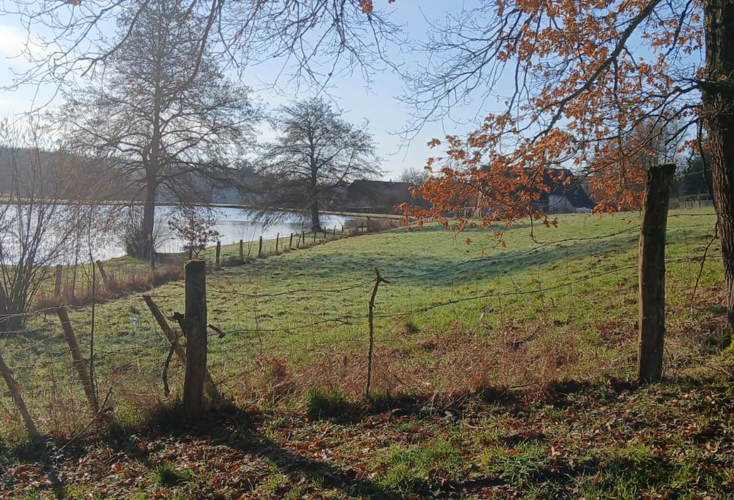 Vente terrain constructible de 10,08 ares Angeot 78 000 euro — photo 1