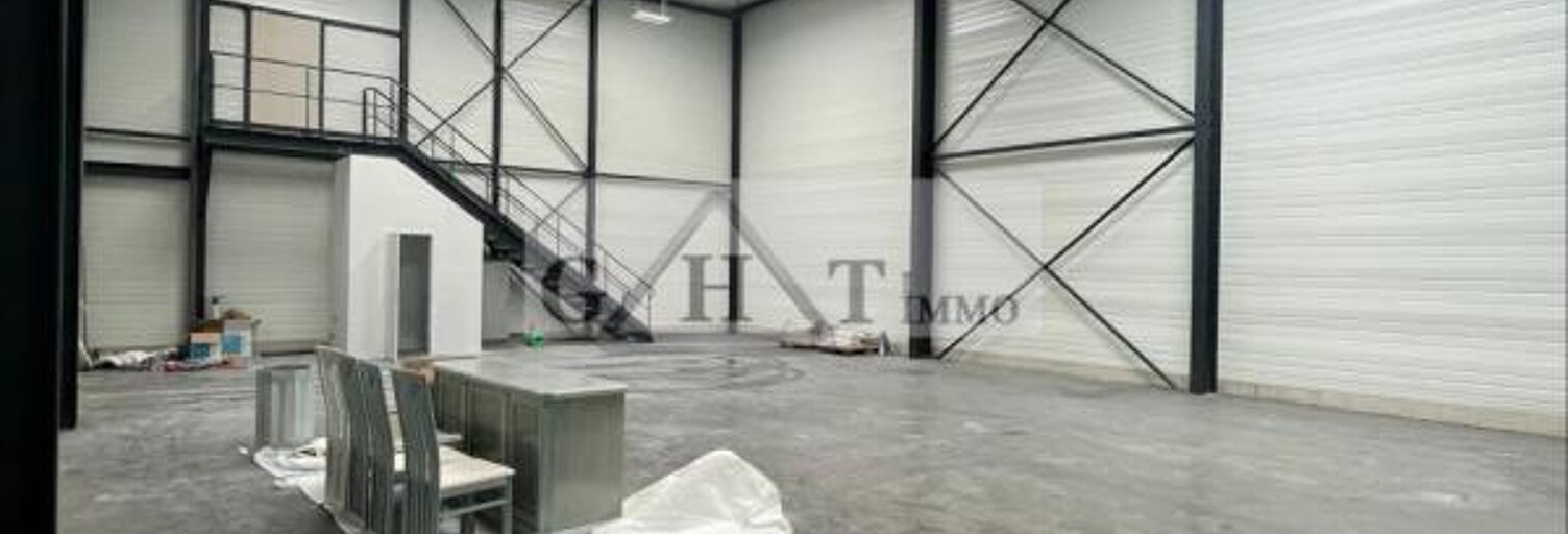 Local industriel  220 m² à louer à Courtry (77181)