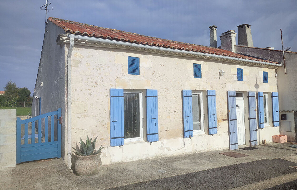 maison 6 pièces 138 m2 à vendre à Saint-Georges-des-Agoûts (17150)
