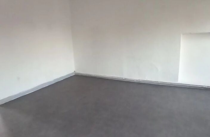 Location appartement 5 pièces 145 m² à Fourmies (59610) — photo 3