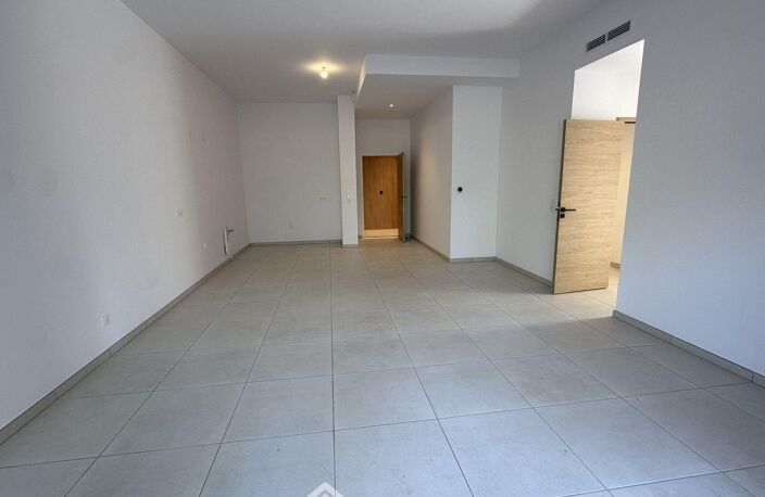 Appartement - 70m² - Perpignan — photo 2