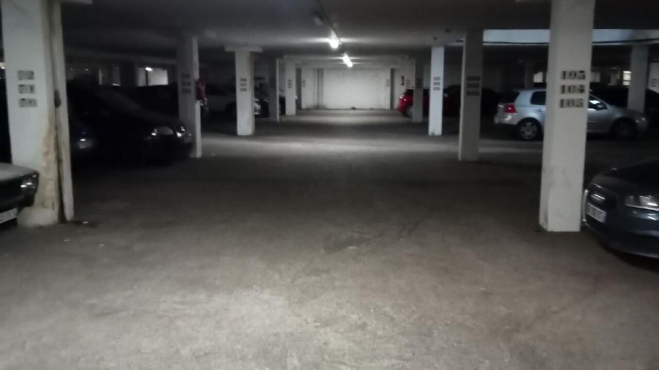 garage  pièces  m2 à vendre à Choisy-le-Roi (94600)