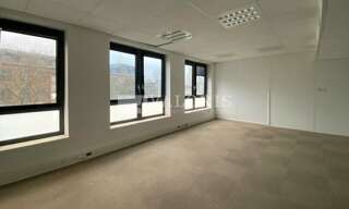 Bureau  1986 m² à louer à Lyon 3 (69003)