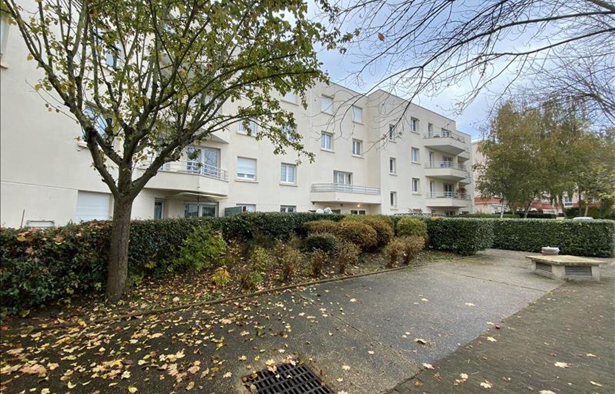 appartement 3 pièces 61 m2 à vendre à Plaisir (78370)