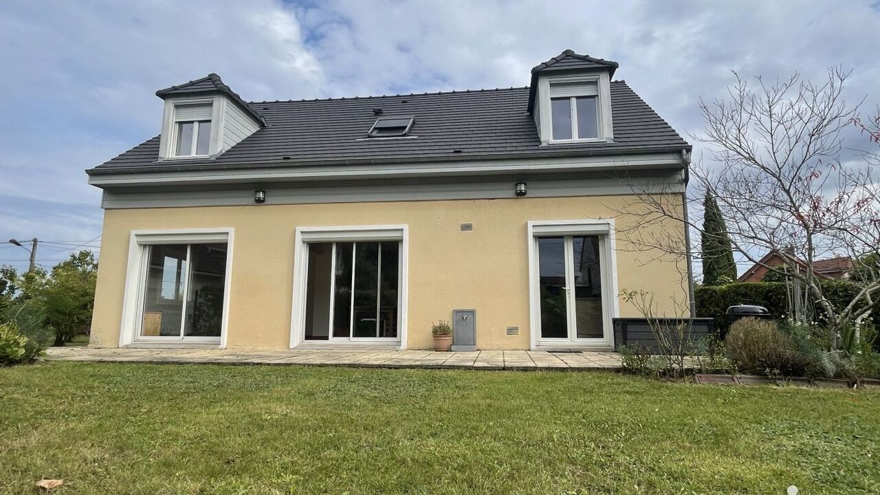 maison 5 pièces 150 m2 à vendre à Saint-Pierre-Lès-Nemours (77140)