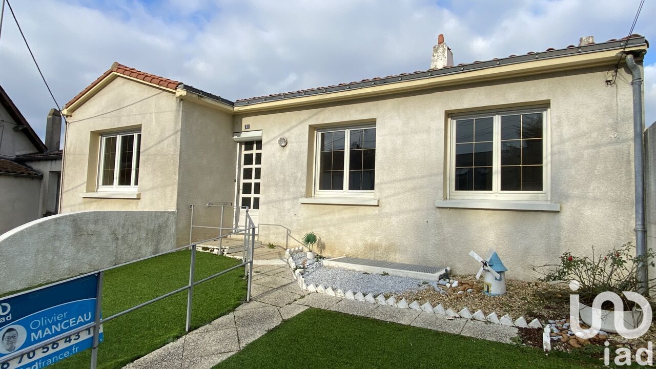 maison 5 pièces 96 m2 à vendre à Les Herbiers (85500)