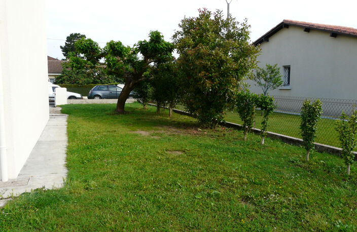 EXCLUSIVITE A VENDRE JOLIE VILLA AVEC GARAGE ET JARDIN — photo 4