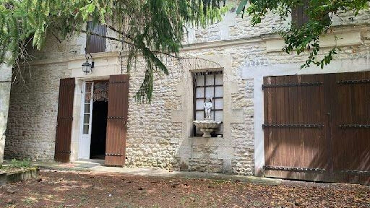 maison 10 pièces 275 m2 à vendre à Corme-Écluse (17600)