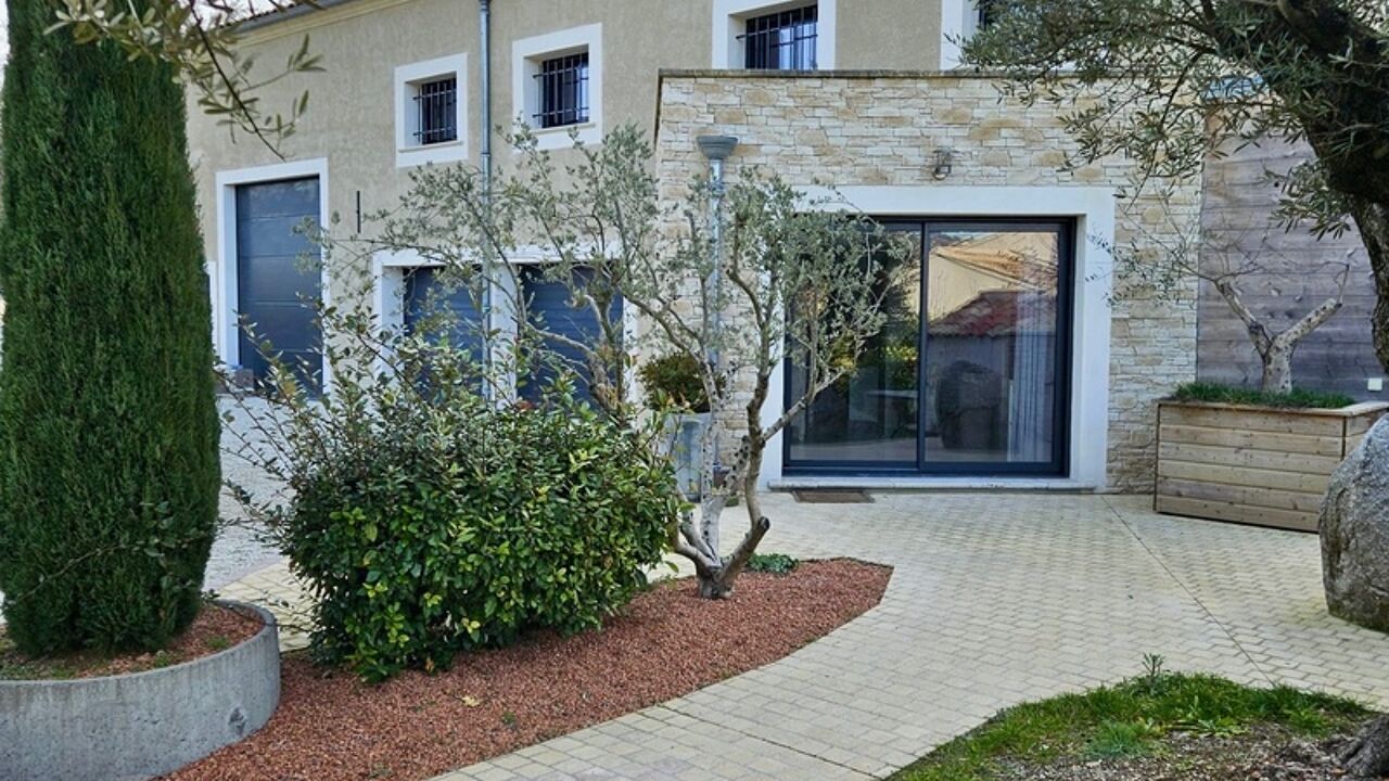 maison 11 pièces 405 m2 à vendre à Saignon (84400)