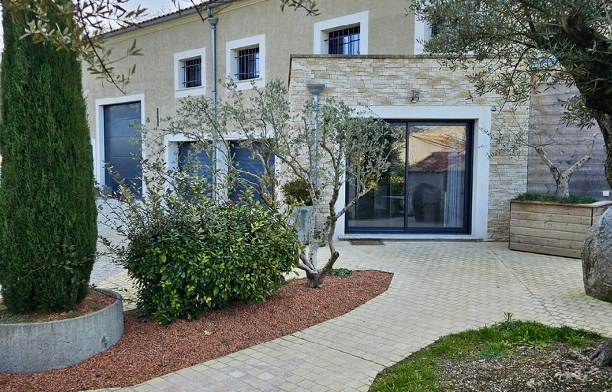 maison 11 pièces 405 m2 à vendre à Saignon (84400)