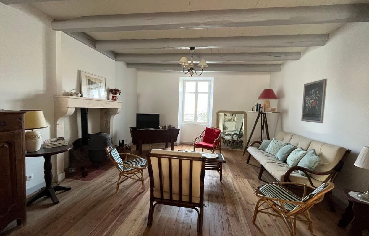 maison 3 pièces  m2 à vendre à Saint-Savin (86310)